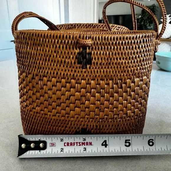 Woven Handbag - Picture 4 of 11